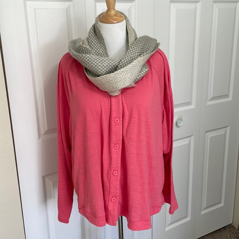 Women’s Liz Claiborne 3X Pink Button Down V Neck Long Sleeve Knit Blouse